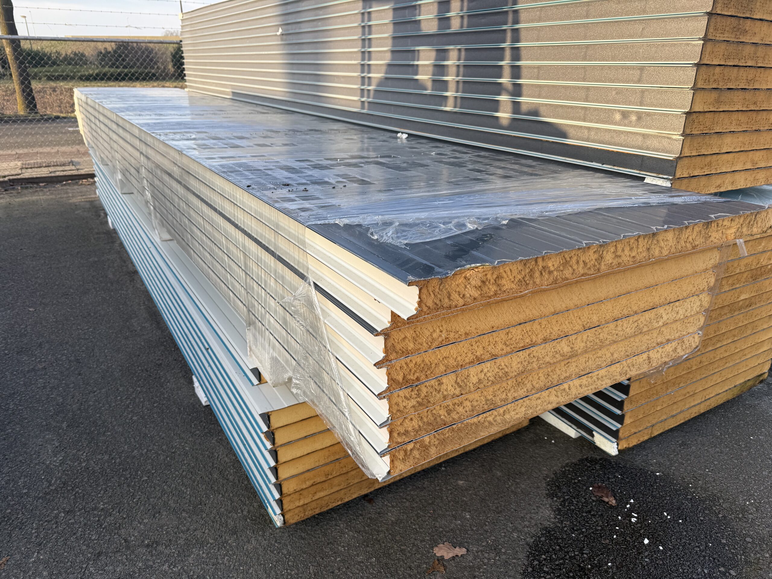 Wandpanelen | 7 x 6000mm | 60mm | RAL 7016 / RAL 9002