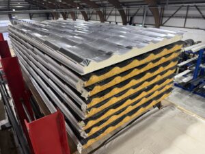 Permapan | 8 x 3060mm | 40mm | RAL 9005 / RAL 9002